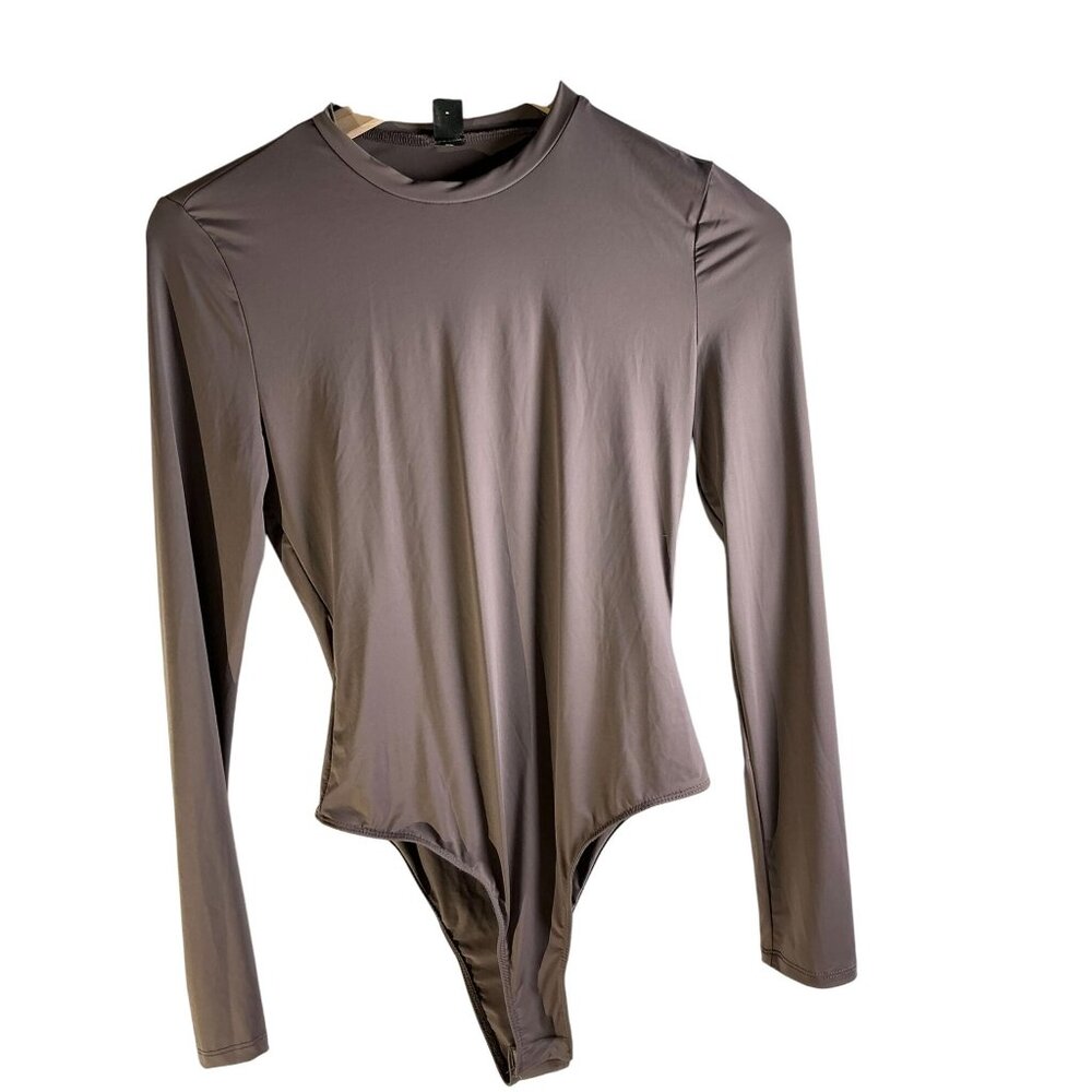 SHEIN — Women’s Taupe, Crew Neck, Long Sleeve Bodysuit (Size M)